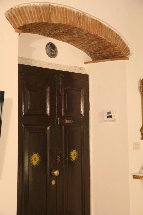 La Porta Sui Monti Di Luna Carrara Eksteriør billede